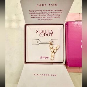 BNIB OPAL “Y” Pendant